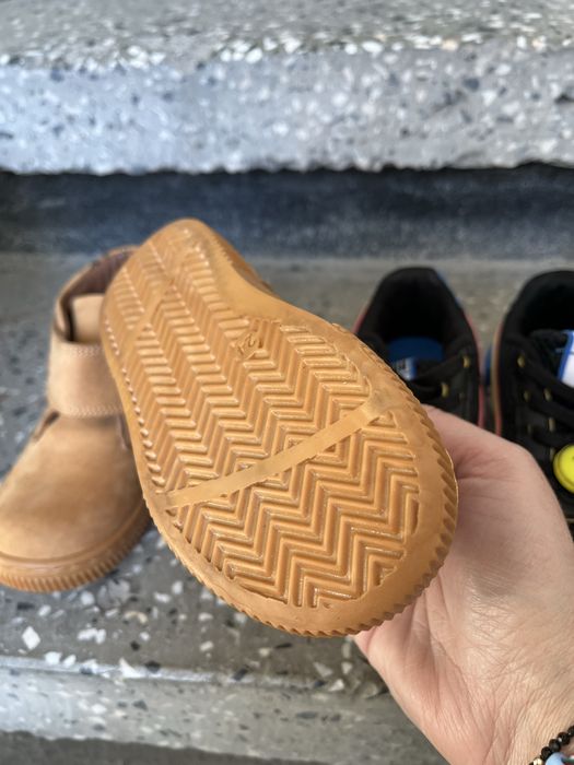 Обувки за момче  24,25(пума) 26 lasocki боти естествена кожа 26 номер