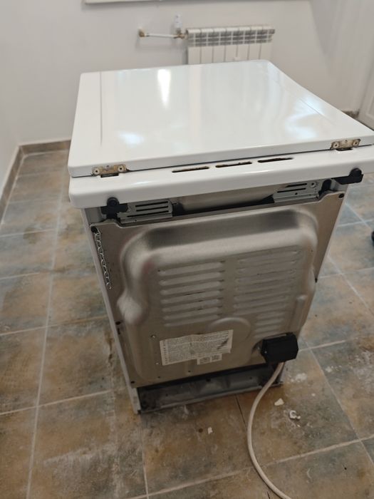 Готварска печка Indesit I5E52E(W) KZ – 50 см