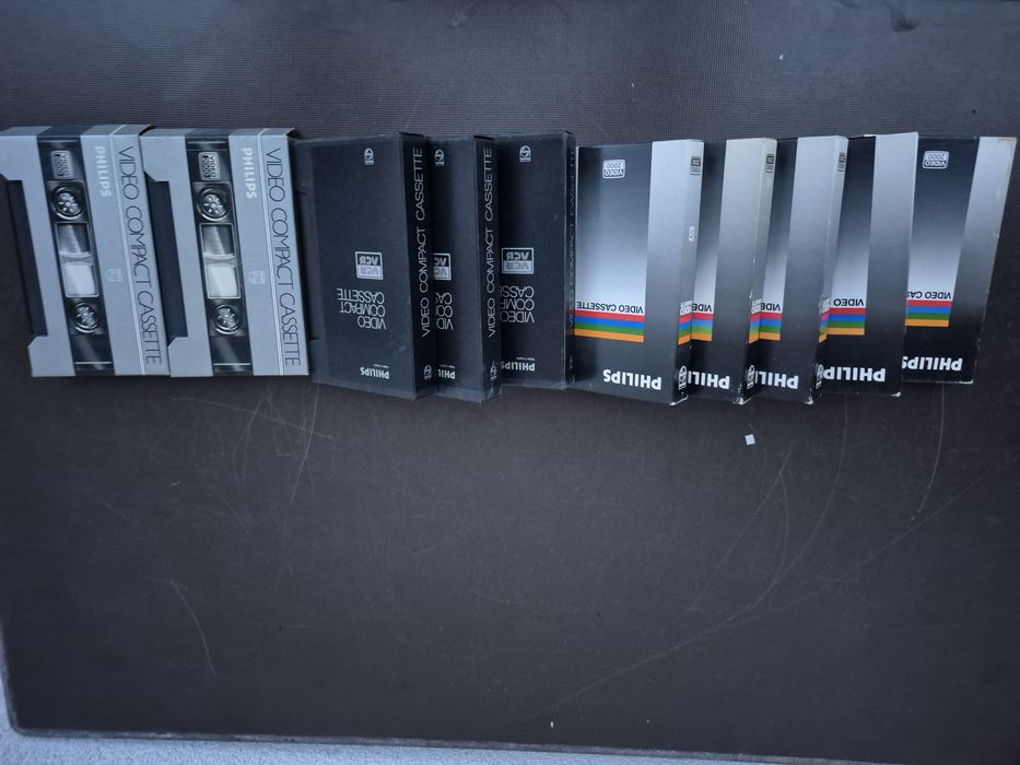 Vând lot 10 casete video 2000 VCC Philips,240,360,480minute cu filme
