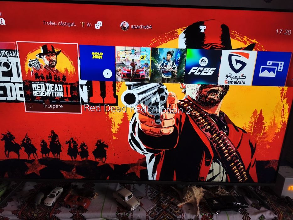 Vând PS 4 Pro Modat