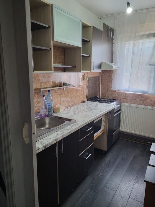 Vand apartament in Mizil si teren extravilan langa centura