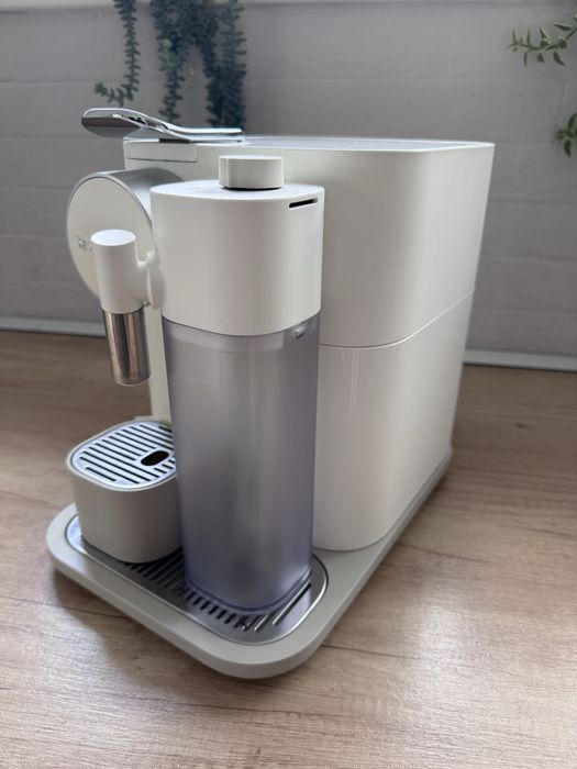 Espressor Nespresso Gran Lattissima EN650.W (De’Longhi) – alb