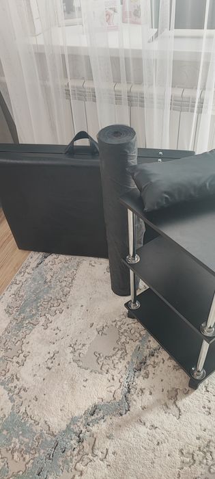 Продам набор кушетка, столик