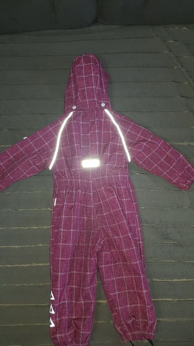 Продам комбезы весна на девочку