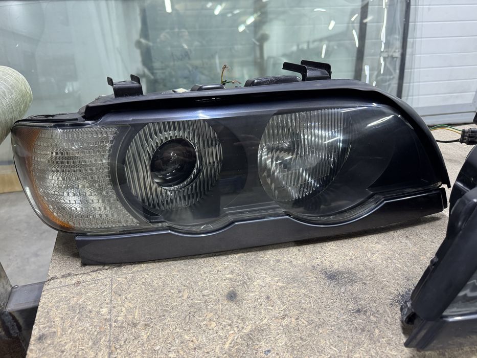 Фары на БМВ Е53 дорест