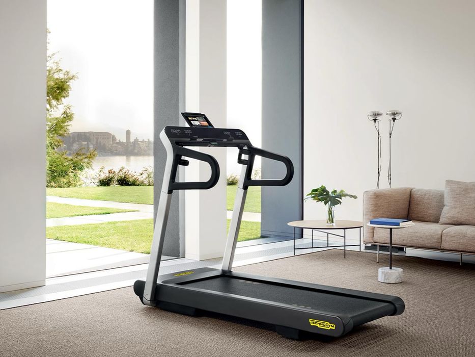 Беговая дорожка technogym