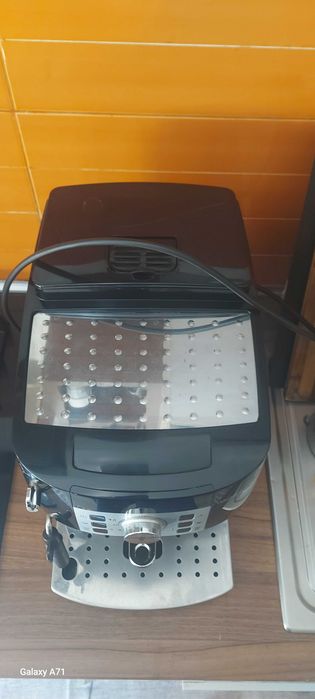 Expresor automat Delonghi Magnifica S