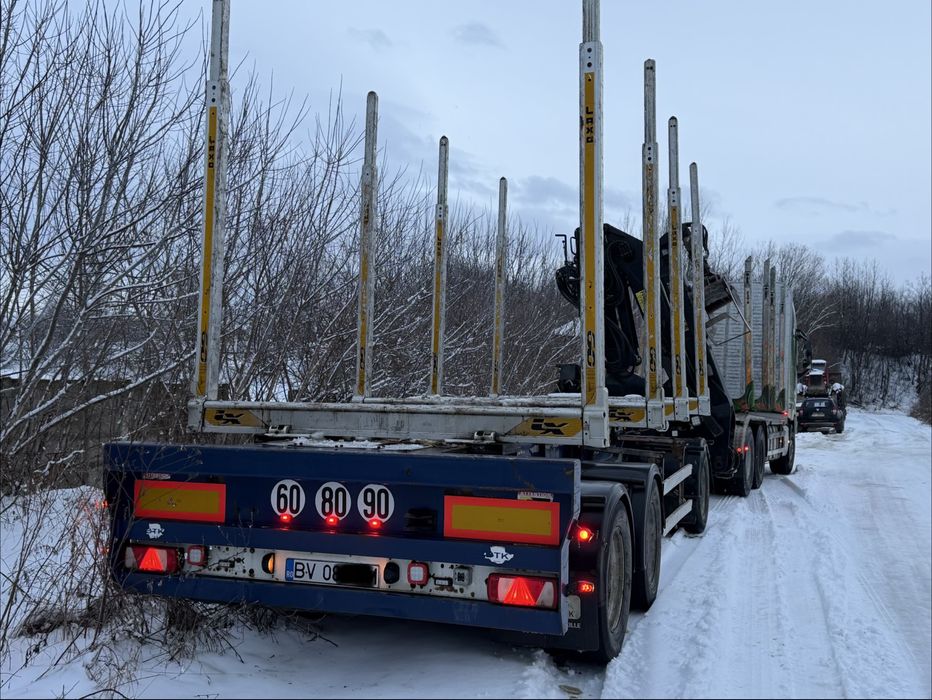 Vand camion forestier Volvo macara busteni