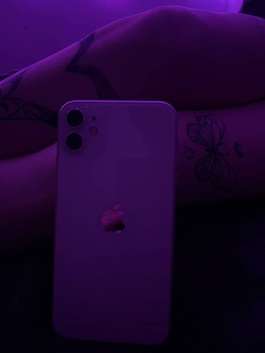 Продам айфон 11 в хорошем состоянии