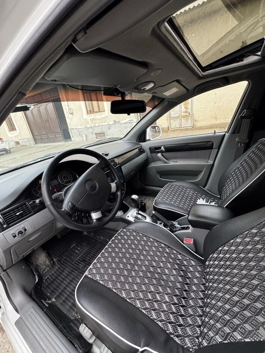 Gentra avtomat sotiladi