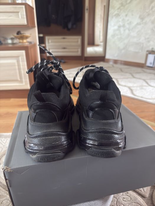 Balenciaga Triple S Black