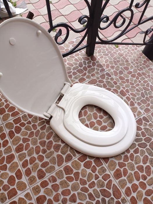 Продам сиденье для унитаза