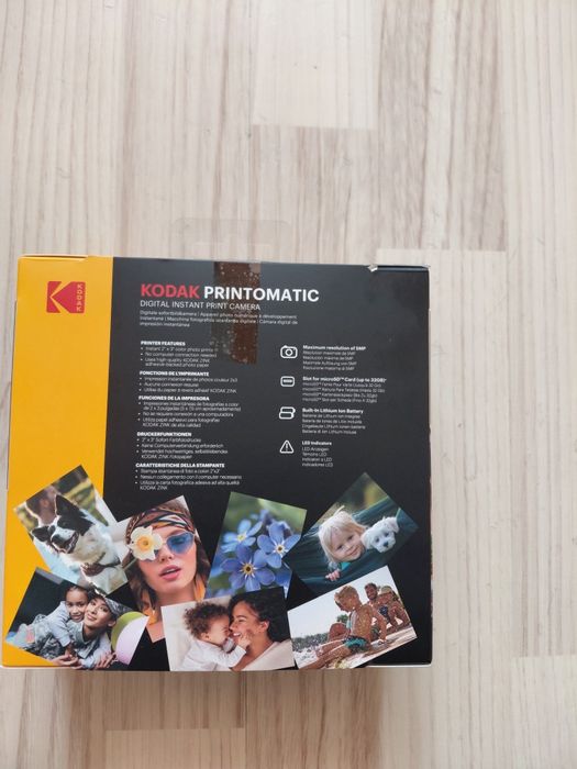 Апаратче за моментни снимки KODAK  не е отваряно