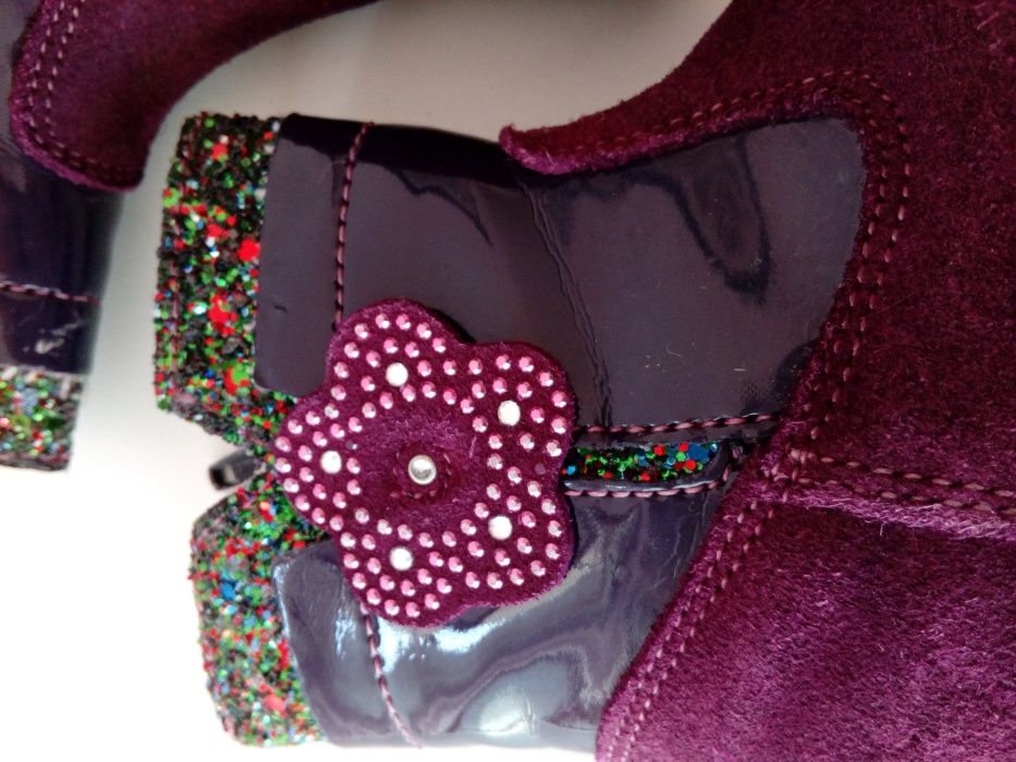 Красиви ботушки за момиченце