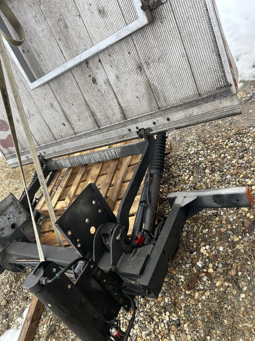 Lift hidraulic Dhollandia / 1.000 kg / latime 2.45 / Iveco Daily