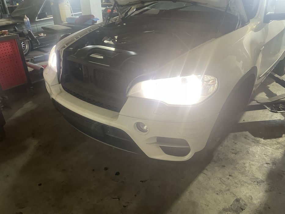Far /faruri bmw e70 lci x5