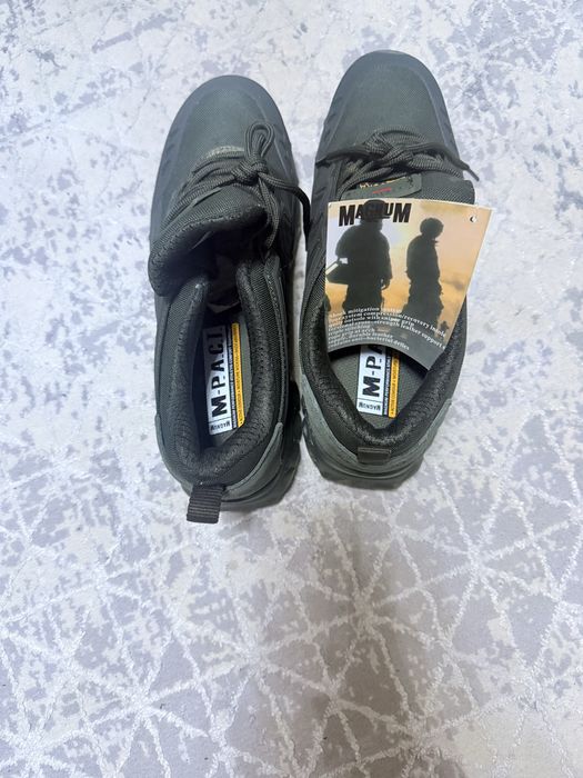 Кроссовки спецобувь  новые