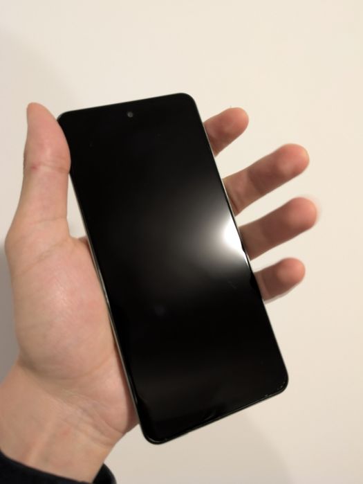 Realme 12x 5G - 6GB RAM / 128GB Подарък Слушалки КАТО НОВ!