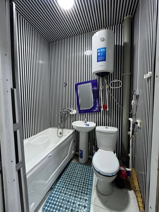 Хамкорбанк томонда жойлашган 2 хонали квартира ижарага берилади