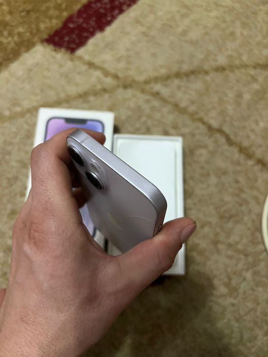 Продам айфон 14