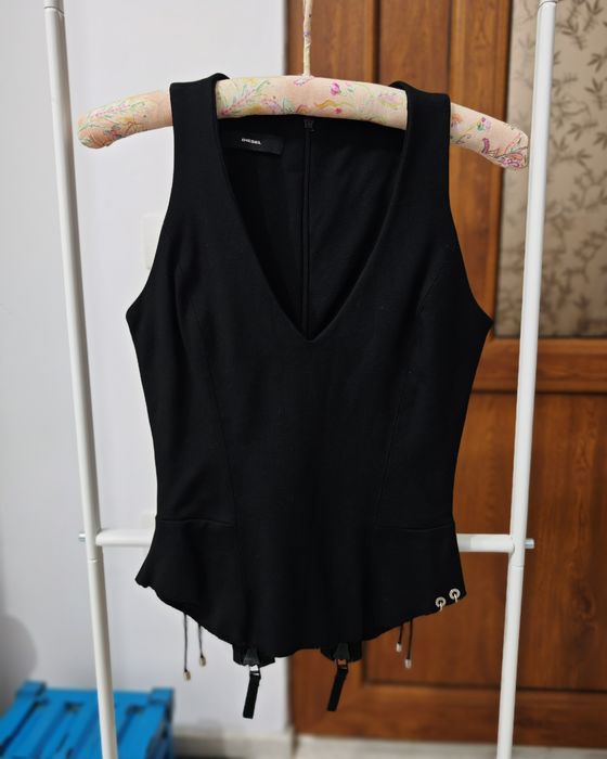 Top / corset DIESEL XS – modelator, design statement