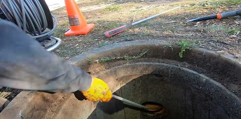 Устранение засор в канализации прочистка чистка труб септика Сантехник ...