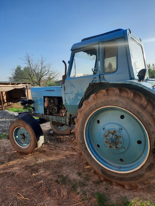 Traktor 80 sotiladi