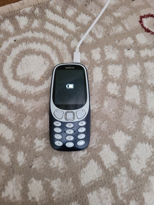 Nokia 33-10i  Nokia 33-10i