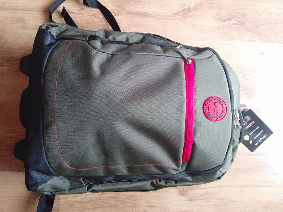 Ella Icon - Rucsac / Troler ( valorat în 410 )