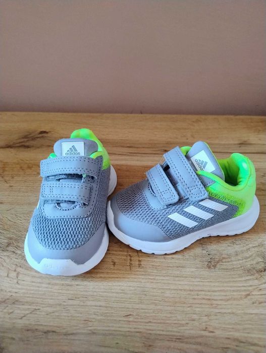 Маратонки adidas
