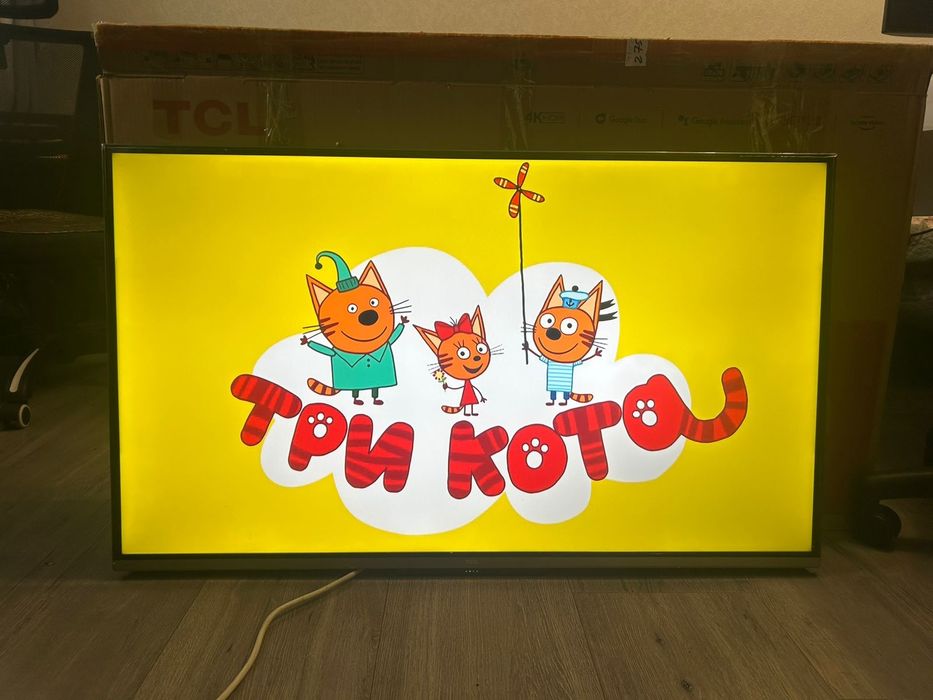 Телевизор TCL Smart TV 108cm 4K