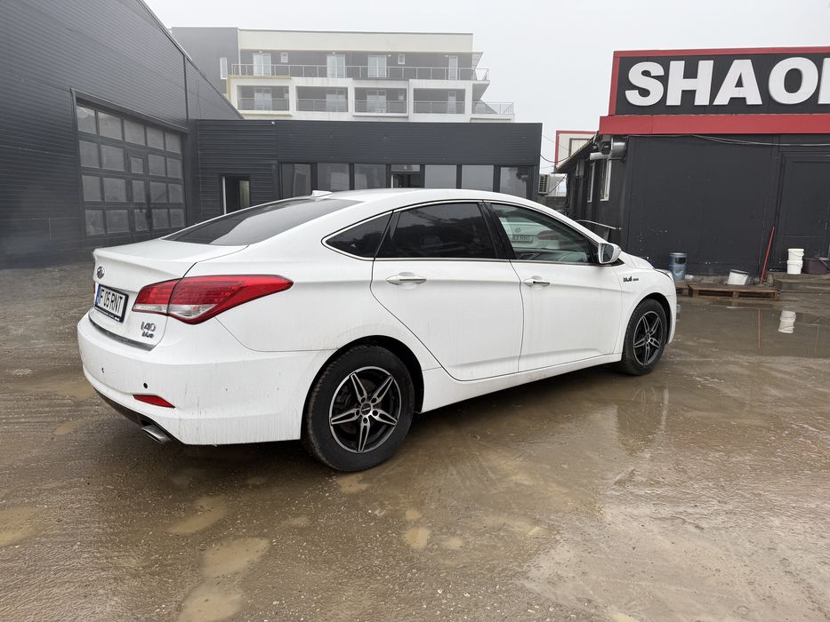 Hyundai i40.