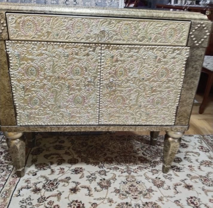 Продам шикарный комод ручная работа!!!