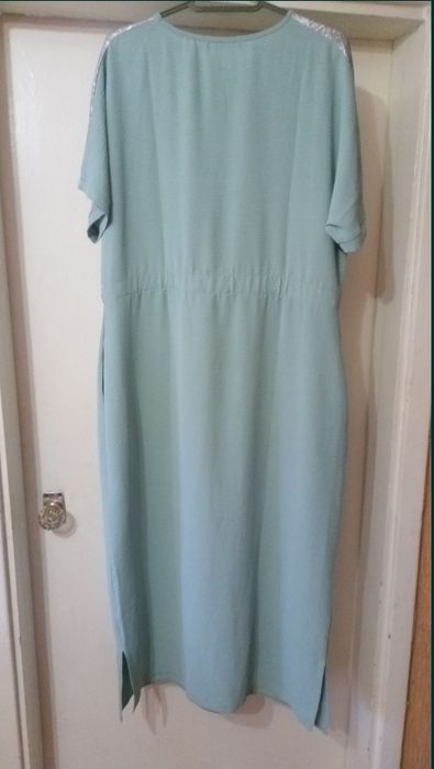 Продам   платья!