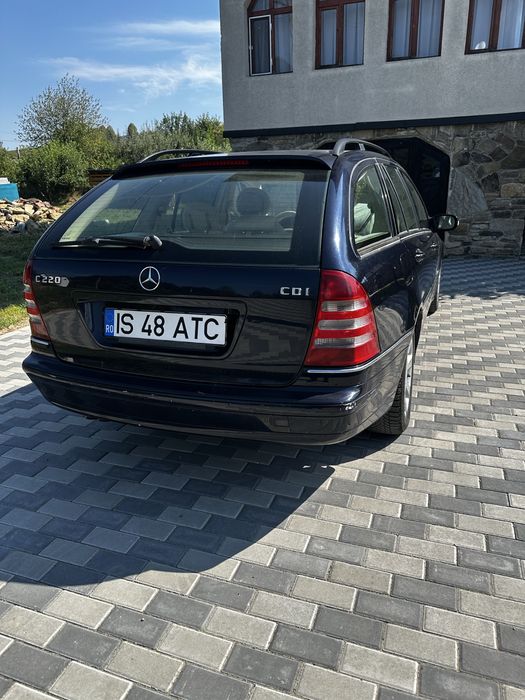 Mercedes-Benz C220