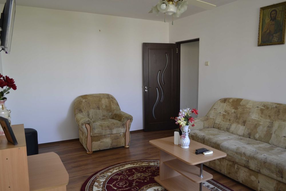 Inchiriez apartament 2 camere Berceni/Aparatorii Patriei/Moldovita Nr.14