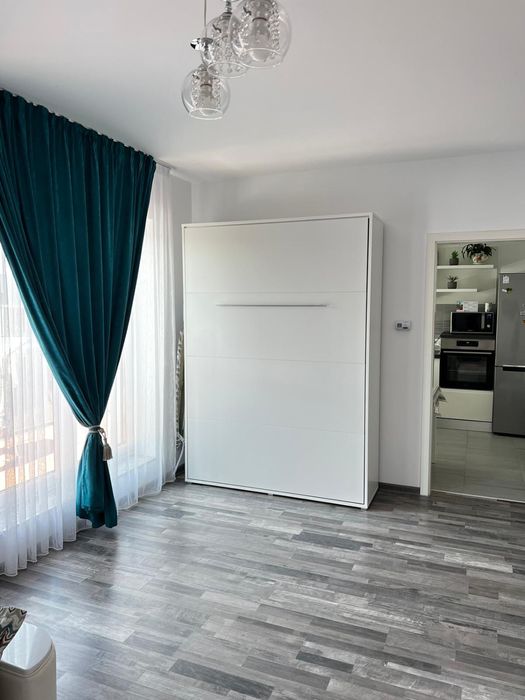 Studio cu terasa generoasa de vanzare