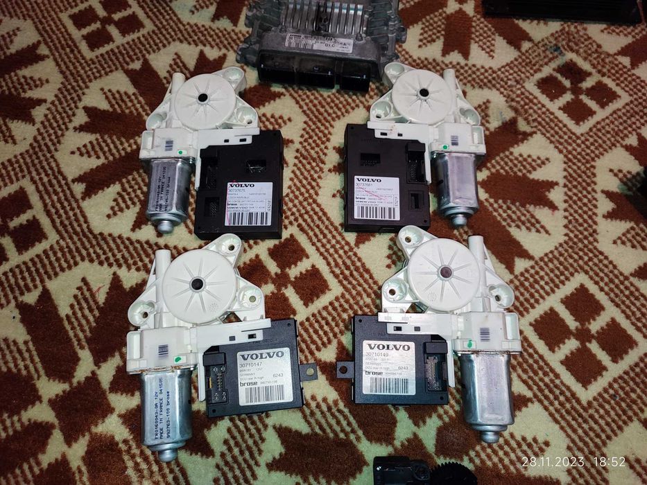 Части от Volvo V50