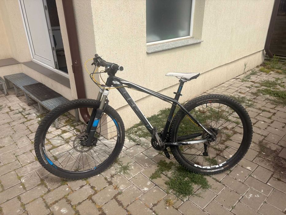 Bicicleta Cube adulti