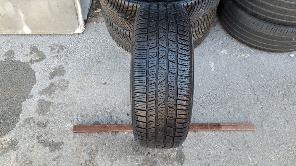 1 брой зимна гума 215 60 16 Continental