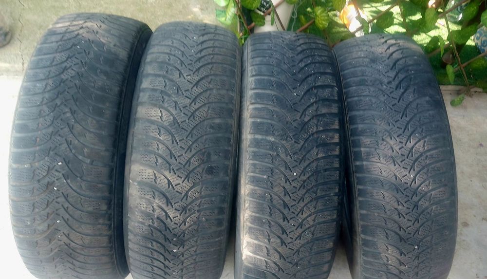 Cauciucuri 215/60 R17