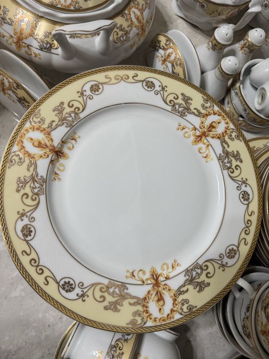 Столовый сервиз на 12 персон