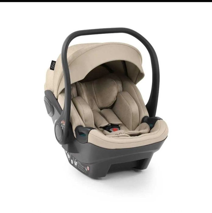 Количка Egg 2.изключително запазена .много удобна .страхотен стил .