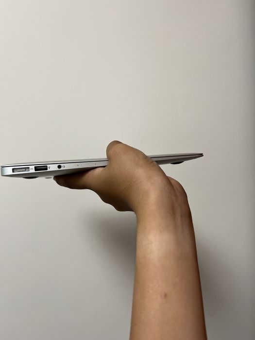 Macbook air 2017 8/256gb