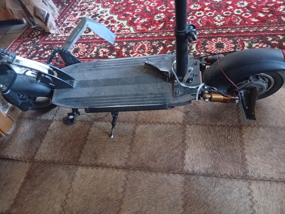 Продам электросамокат