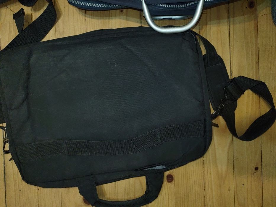 Продавам чанти за компютър или лаптоп