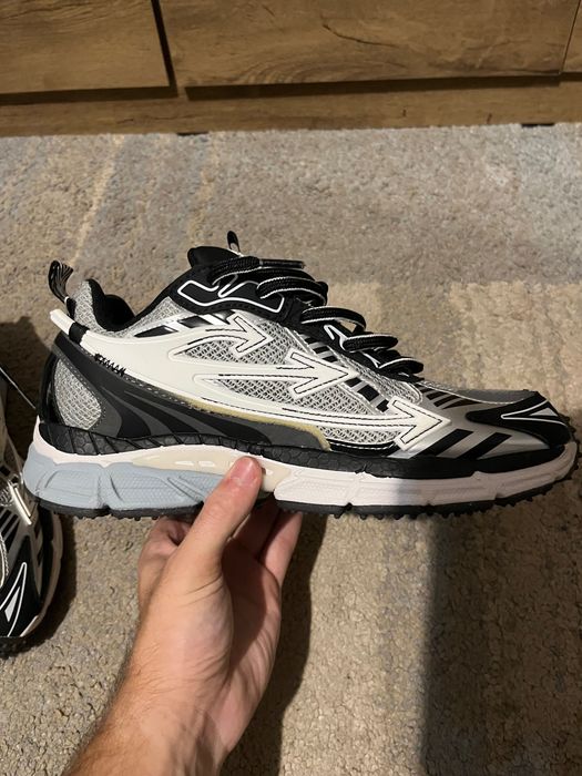 Off White Be Right Back