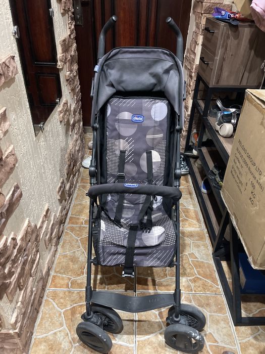 Продается детская коляска chicco