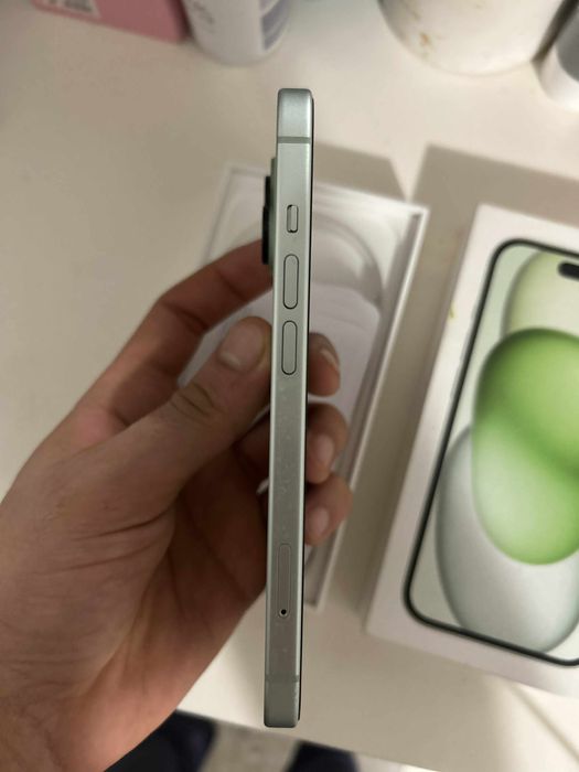 Vand iphone 15 GREEN