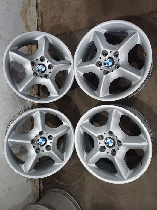 Диски R17 5x120 на BMW.